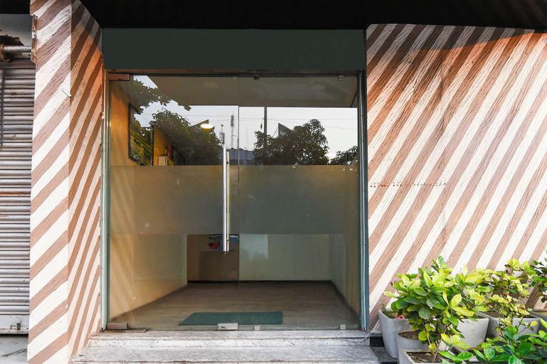 Others 5, Townhouse Oak Kolkata Tegharia Bus Stand, North 24 Parganas