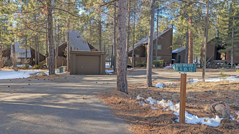 Others 5, Pole House 10, Deschutes