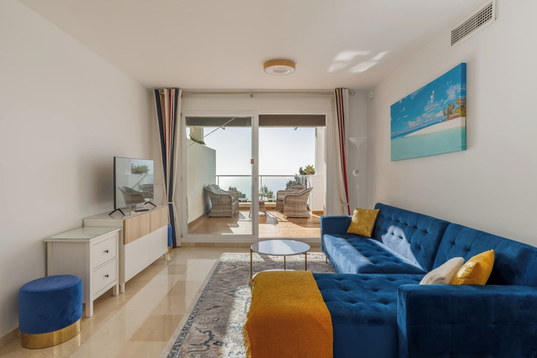 Others 4, Stylish 2BR Apt. with Stunning Sea Views, Málaga