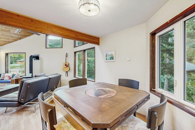 Others 2, Mountain Chalet w/ Sauna + Patio 0.5mi to Alyeska, Anchorage