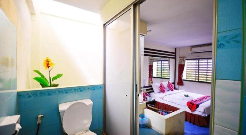 Bathroom 3, PP Resort, Hat Yai