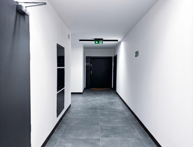 Others 5, Bright Apartment for 4 Guests With Balcony in Lodz, Łódź