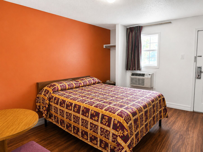 Others 3, Allround Suites, Cobb