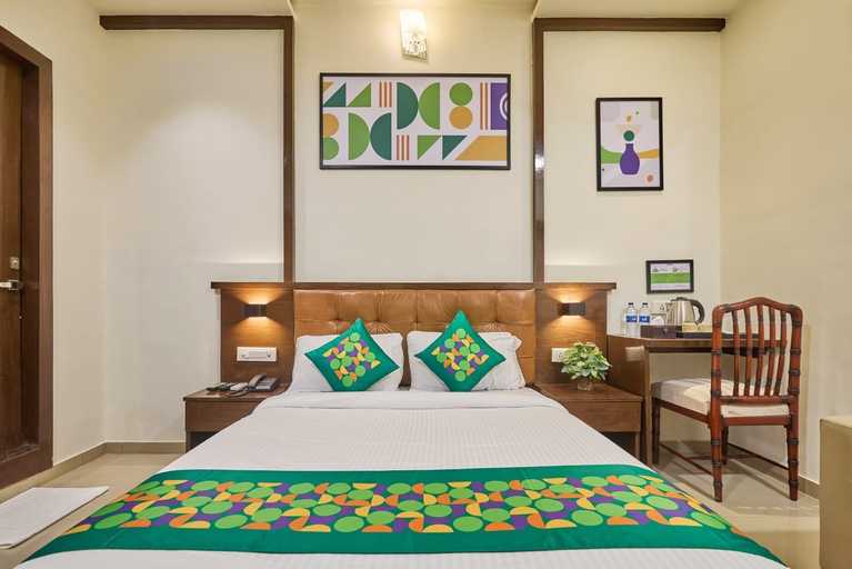 Others 1, Empire Suite, Mumbai Suburban