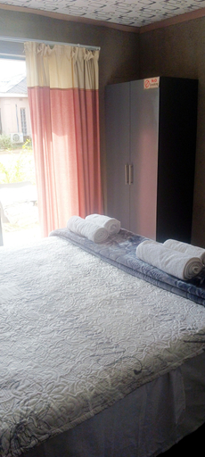 Others 4, Teklos  Lodge, Mhlambanyatsi