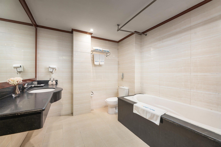 Bathroom 3, Sunny Hotel Ha Noi, Cầu Giấy