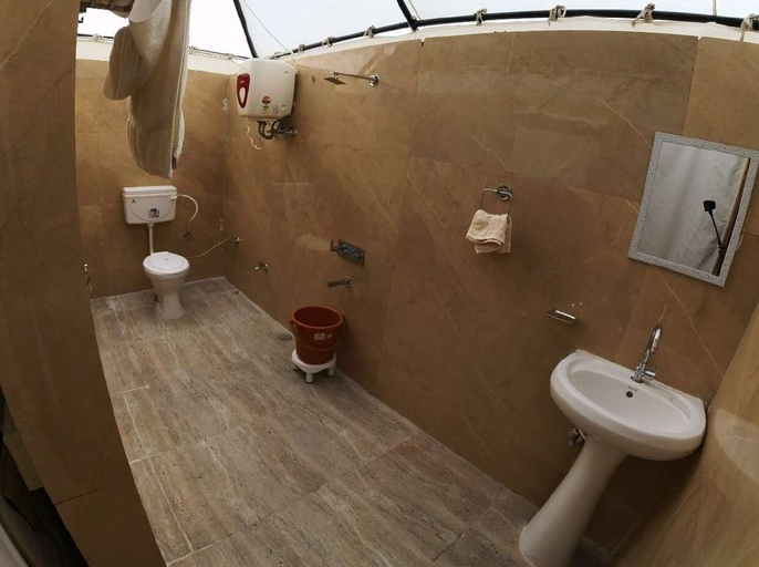 Bathroom, Hindustan Desert Camp, Jaisalmer