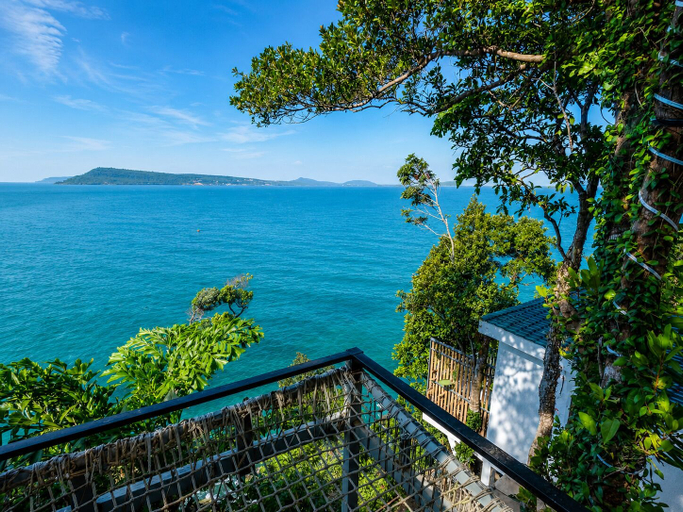 Others 2, The Cliff Bungalow, Sihanoukville