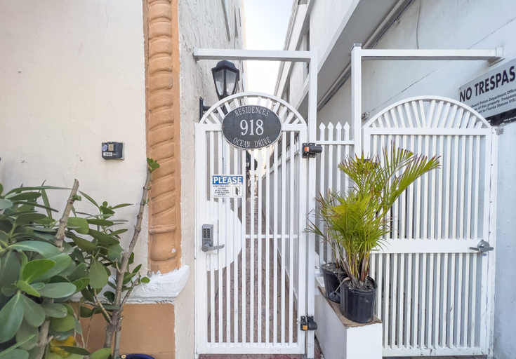 Others 3, Meet Me On Ocean Dr - Cozy Stay Steps From Beach, Miami-Dade