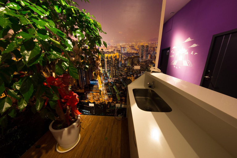 Bathroom 5, SleepBox Hostel, Taipei City