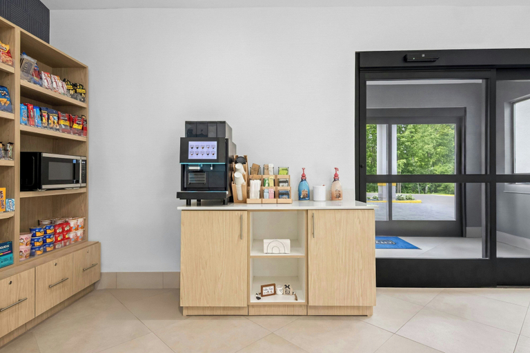 Food & Drinks 5, City Express by Marriott Petoskey Harbor Springs, Emmet