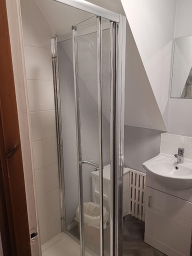Bathroom 3, Coastal Chalet - Sleeps 6 - Pool - Parking, Kent