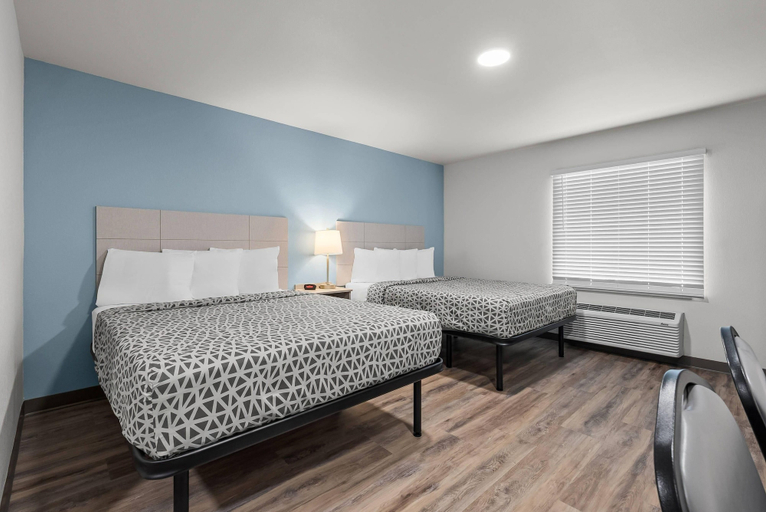 Others 3, WoodSpring Suites Woodbridge Menlo Park Area, Middlesex