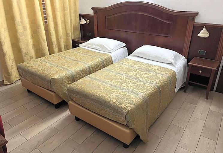 Bedroom, Valganna, Milano