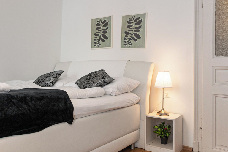 Others 3, Charming 2BR Apt Prime City Spot, Wien