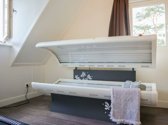Others 4, Villa Wellness 4, Ede