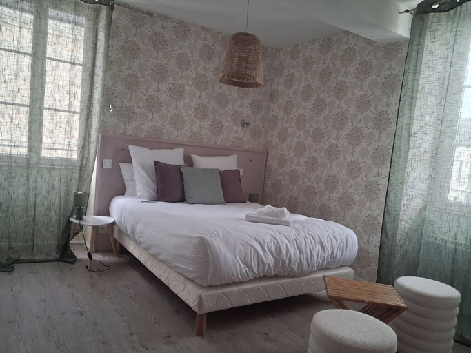 Bedroom 3, Au Bosquet Fleuri, Indre