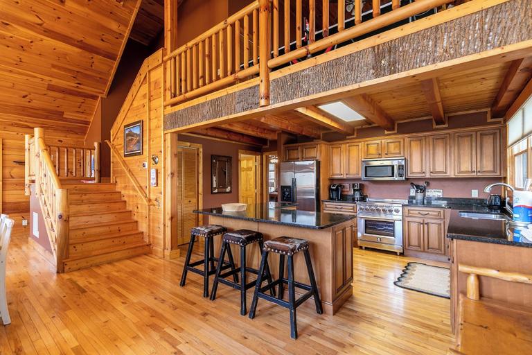 Others 5, Azalea Hill - Mountain Views, Hot Tub, Pool Table, Ping Pong, Watauga