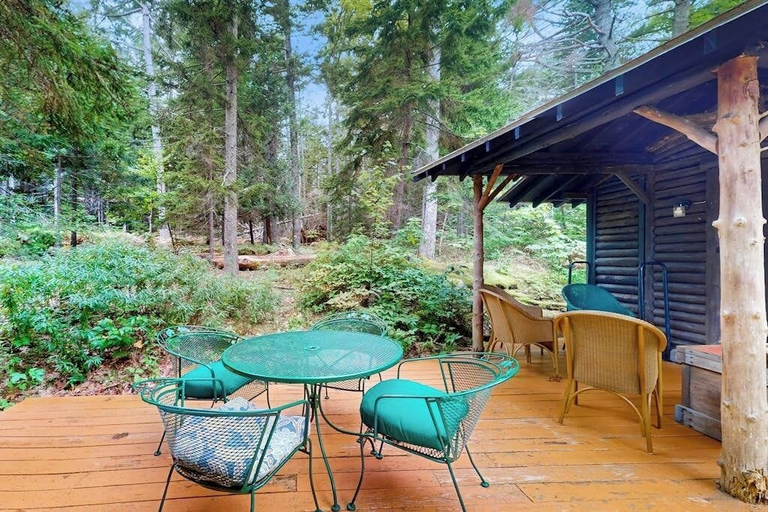 Others 4, Dreamy Wooded Cabin W/ Spacious Deck, Free Wifi, Secluded Location & More, Lincoln