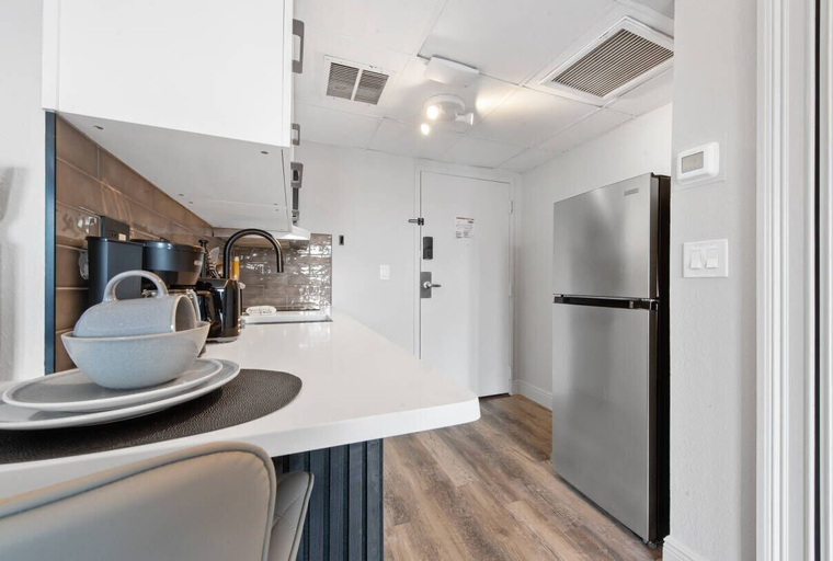 Others 4, Modern Studio at The Enclave Near Universal, Orange