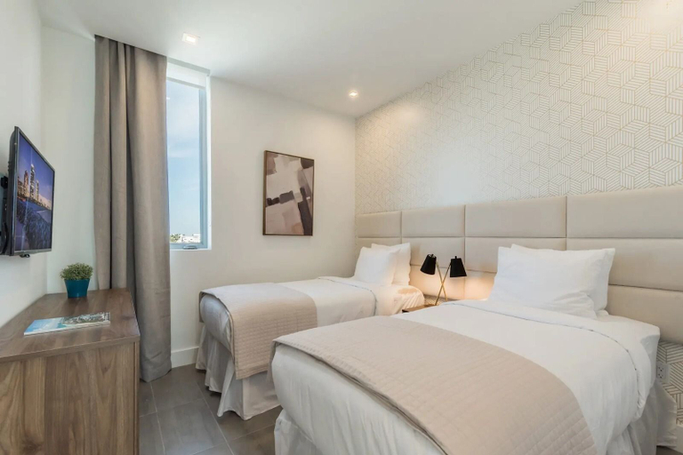 Others 5, Stylish 2BR Apt 5min Walk to South Beach, Miami-Dade