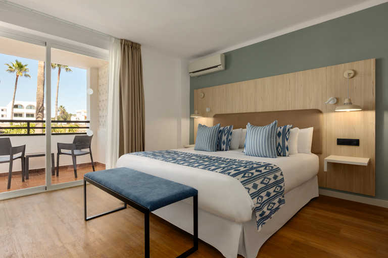 Bedroom 3, Aparthotel Pierre & Vacances Mallorca Cecilia, Baleares