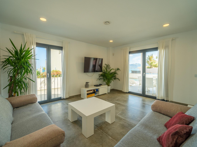 Others 3, Son Serra Paradise, Beachfront Villa, Baleares