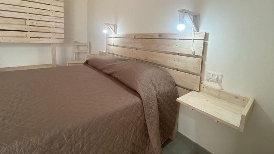 Bedroom 5, I tre schen, Carbonia-Iglesias