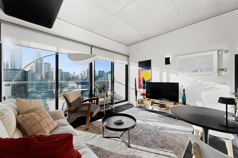 Others 3, Exclusive 1-room Apartment in an Elevated Location, Just Steps Away From Shops, Melbourne