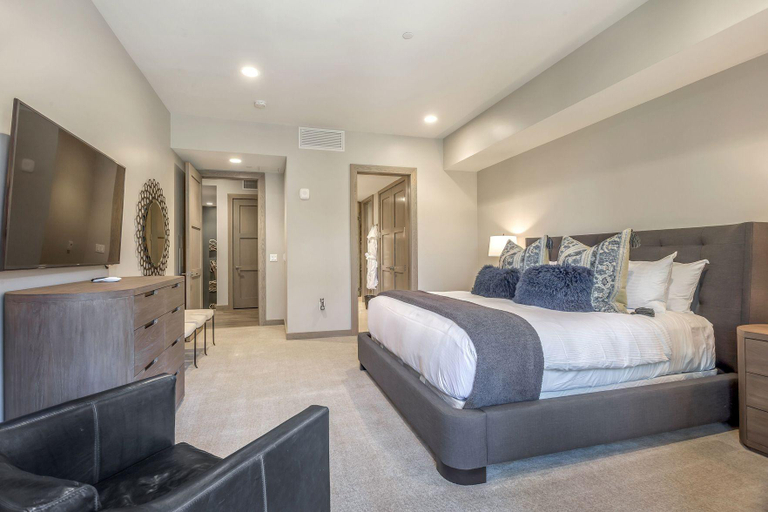 Others 5, Platinum Four Bedroom Suite 4 Apartment Hotel by RedAwning, Summit