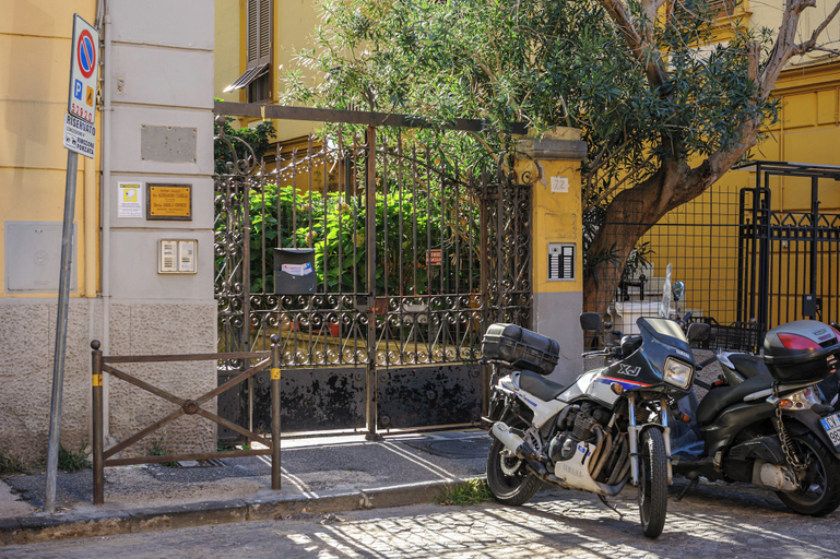 Exterior & Views, Via Aniello Falcone 72b, Napoli