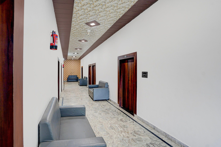 Others 4, Deluxe With Balcony Ummed Palace, Mathura