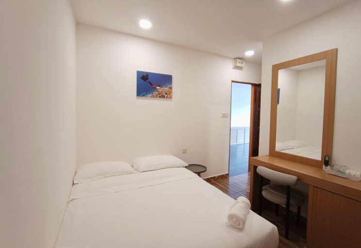 Bedroom 3, Shoreline Guesthouse 海岸线客栈, Semporna