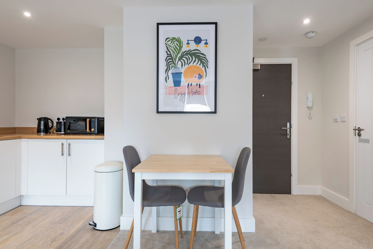 Others 2, 1Bedroom Apartment in Hull City Centre, Kingston upon Hull