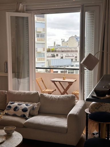 Others 2, Celine 8, Paris