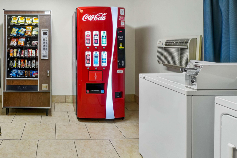 Food & Drinks, Super 8 Williamsport Area, Lycoming