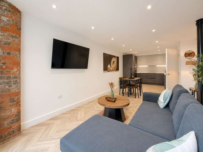 Others 2, Stylish 1BR - Sleeps 4 - Free Parking - Manchester, Manchester