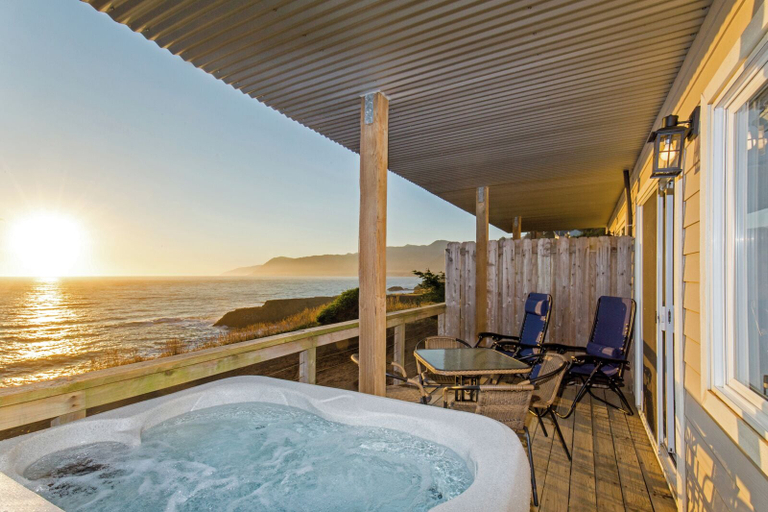 Others 5, Cliff House, Humboldt