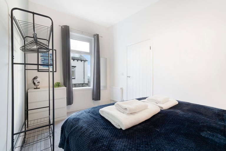 Others 5, Sunderland 3BR Retreat Sleeps 6 by Stay With Us, Sunderland