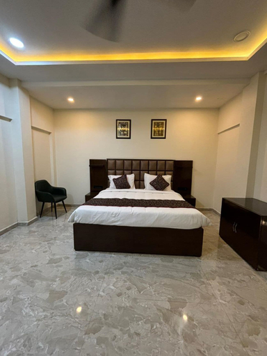 Bedroom 2, Hotel Sarja, Nagpur