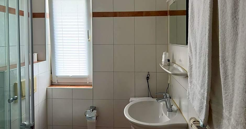Bathroom 4, Hotel Manu, Paderborn