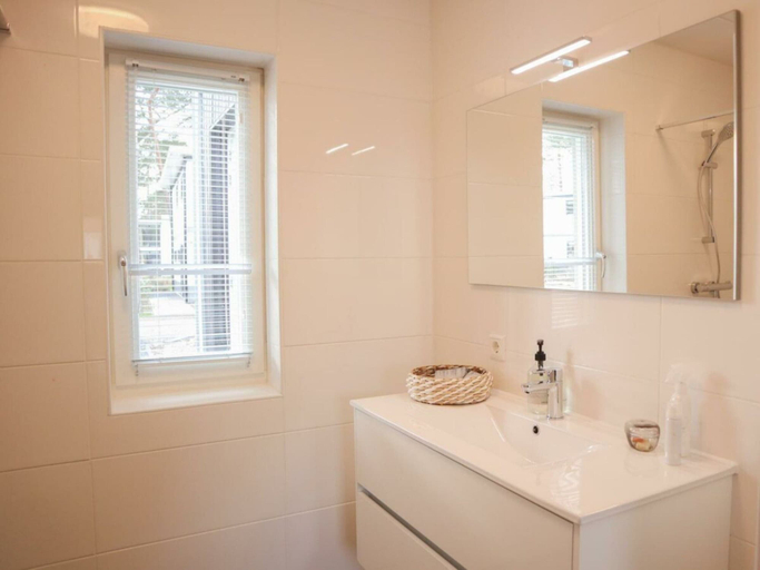 Others 3, Villa Wellness 4, Ede