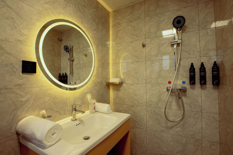Bathroom 2, Ivy Hotel Lagos Ikeja, Ikeja