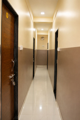 Others 5, Shri Radha Govind Bhakt Niwas and Hotel, Solapur
