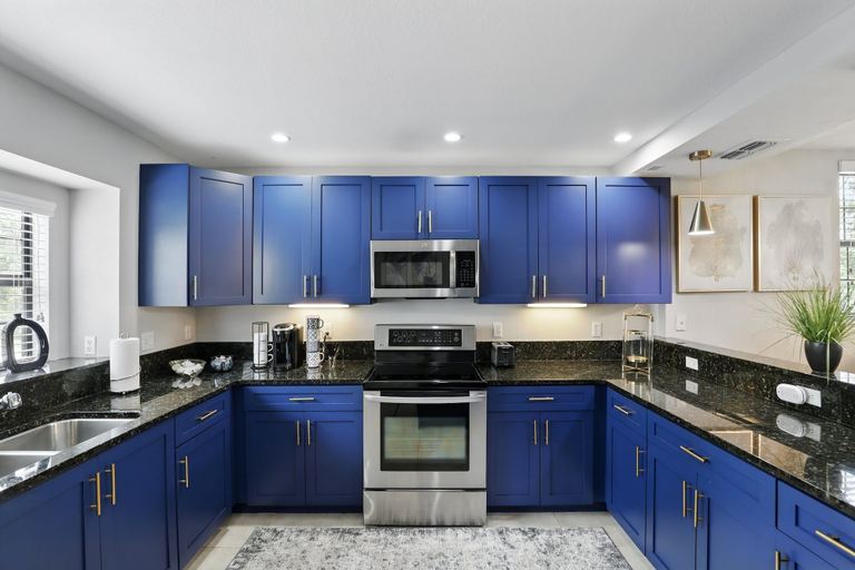 Others 3, Magical Townhome Near Disney w Resort Pool Access, Orange