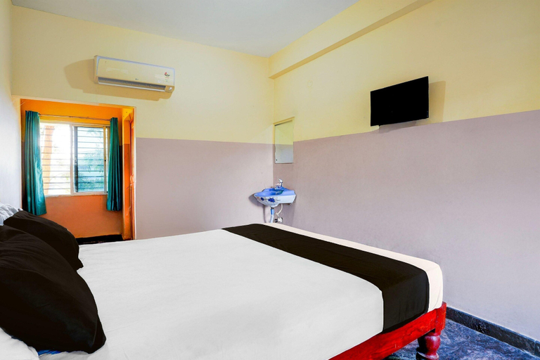Others 2, Deluxe Mayuri Lodge, Chikballapura