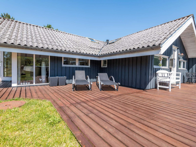 Others 1, 4 Star Holiday Home in Fano, Fanø