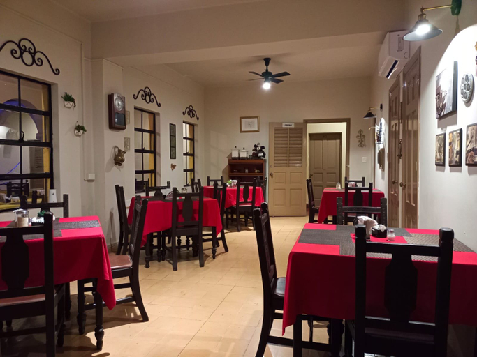 Food & Drinks 5, Hotel Los Monteros, Victoria