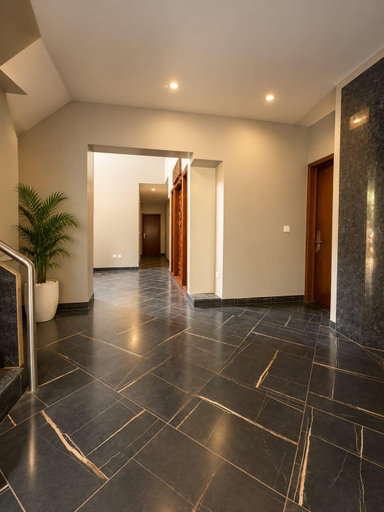 Others 5, Hotel Grand Mirage, Kancheepuram