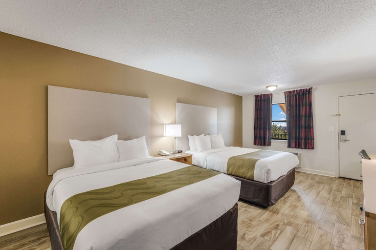 Bedroom 3, Quality Inn & Suites Hot Springs-Lake Hamilton, Garland